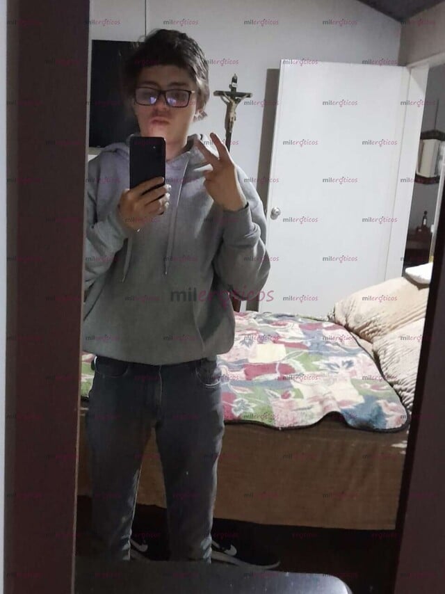 FOTOS DE ALEX EL LEÓN UNIVERSITARIO LISTO PARA CUMPLIR TUS FANTASIAS