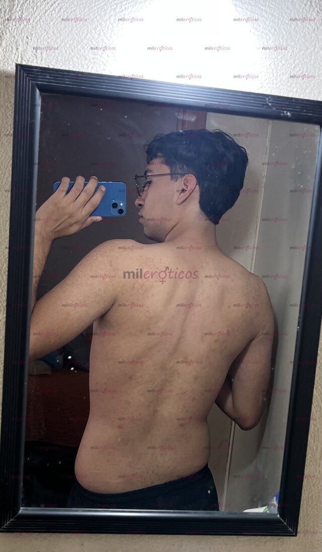 FOTOS DE JOVEN DE 21 AÑOS NUEVO EN ESTO COMPAÑÍA EN EVENTOS SOCIALES Y TAMBIÉN SEXO