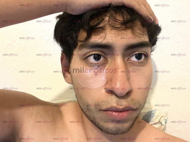 FOTOS DE JOVEN DE 21 AÑOS NUEVO EN ESTO COMPAÑÍA EN EVENTOS SOCIALES Y TAMBIÉN SEXO