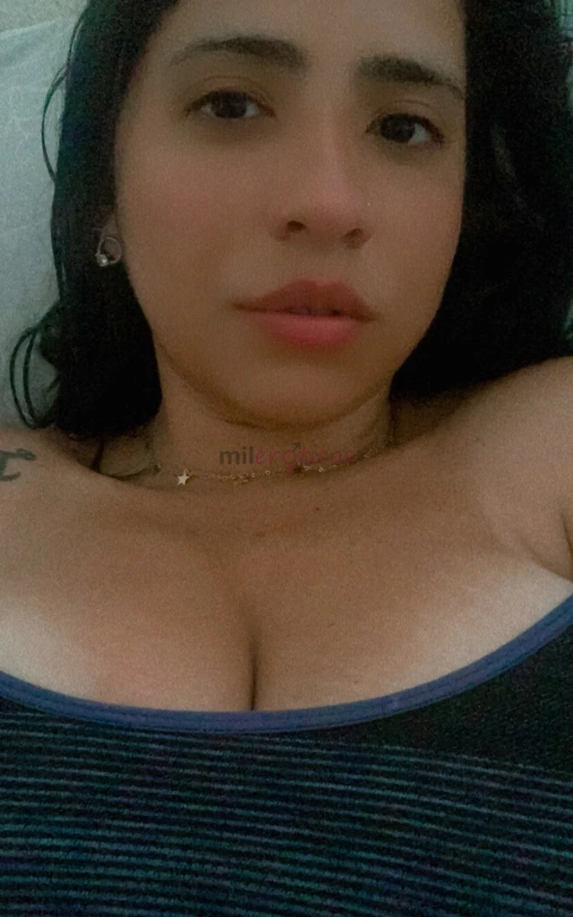 Sou acompanhante de luxo sou muito carinhosa amo ouvir e sou uma otima conselheira tenho certeza que vc vai se divertir muito comigo amo viajar ir em...