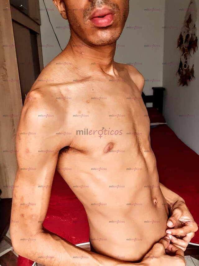 FOTOS DE FLACO VERGON DE 21 CM, MORBOSO Y FETICHISTA.