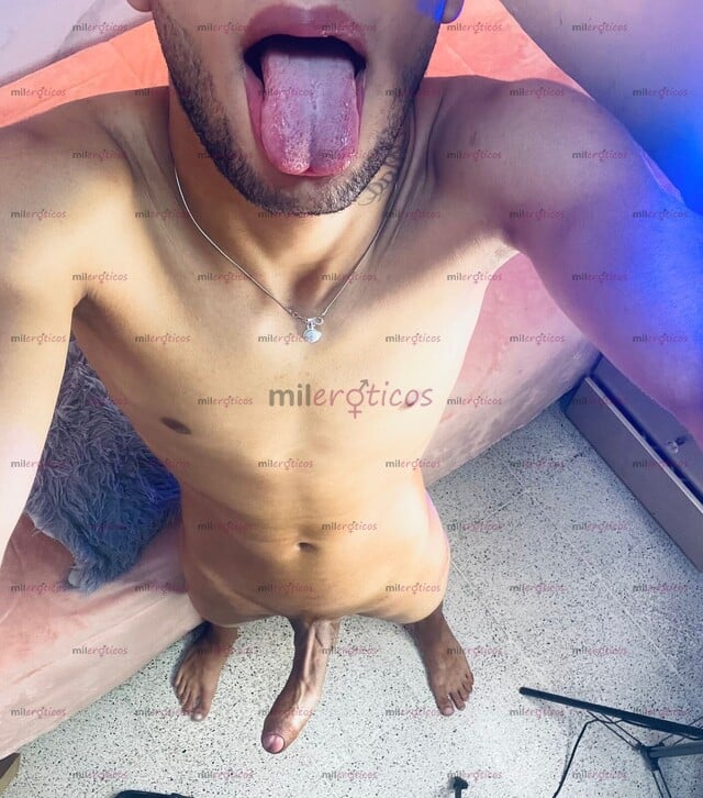 FOTOS DE SANTIAGO, JOVEN PAISA CON 20 AÑOS, PARA TU PLACER.