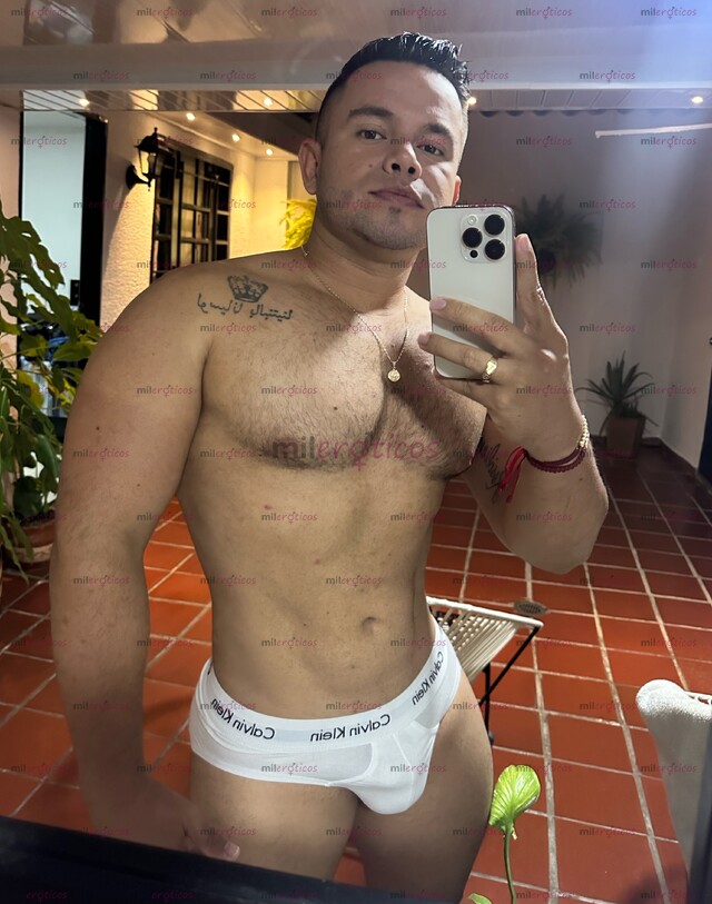 FOTOS DE MASAJISTA COLOMBIANO VELLUDO VARONIL CON APARTAMENTO PRIVADO AVENIDA BONAPAK VIP