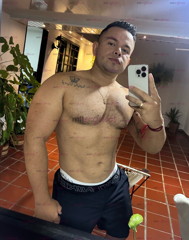 FOTOS DE MASAJISTA COLOMBIANO VELLUDO VARONIL CON APARTAMENTO PRIVADO AVENIDA BONAPAK VIP