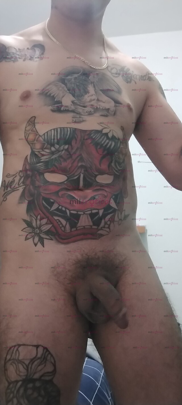 FOTOS DE CHAKAL, SEMENTAL, TATUADO Y PREÑADOR COMPLACIENTE