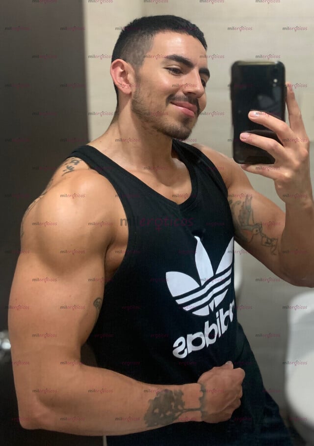 FOTOS DE UN CHICO EDUCADO, COMPLACIENTE Y CON GANAS DE PASARLA MUY RICO