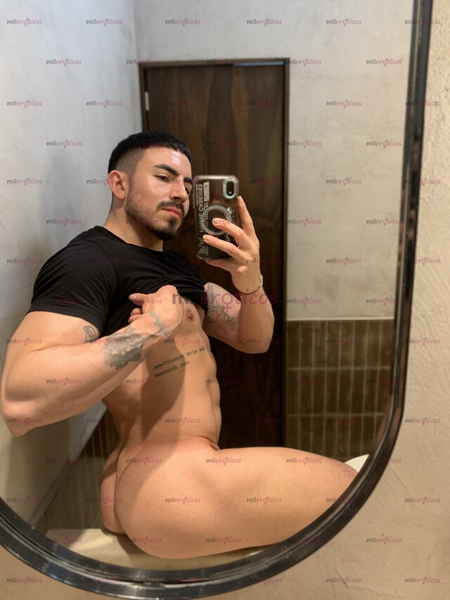 FOTOS DE UN CHICO EDUCADO, COMPLACIENTE Y CON GANAS DE PASARLA MUY RICO