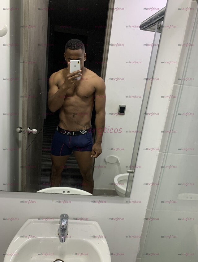 FOTOS DE NUEVO. NEGRO ATRACTIVO 100%REAL COMPLACIENTE SIN LÍMITES