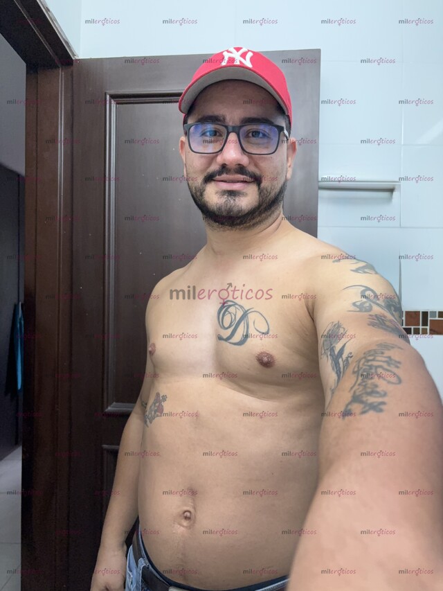 FOTOS DE DELICIOSO MASAJE CON ENFERMERO PROFESIONAL