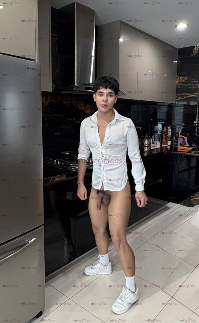 FOTOS DE NIÑO BONITO DE 19 DECIDIDO A CUMPLIR TUS FANTASÍA LLENO DE LECHE