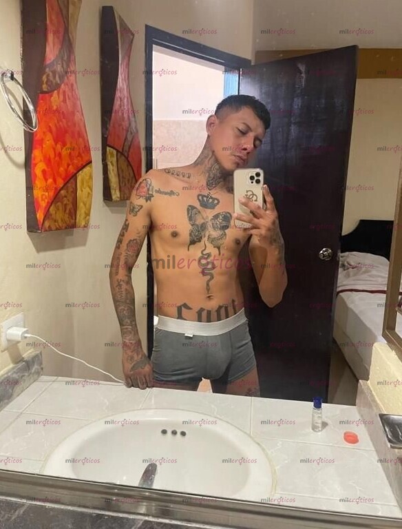 FOTOS DE DOS VATOS VERGONES LISTOS PARA COMPLACERTE