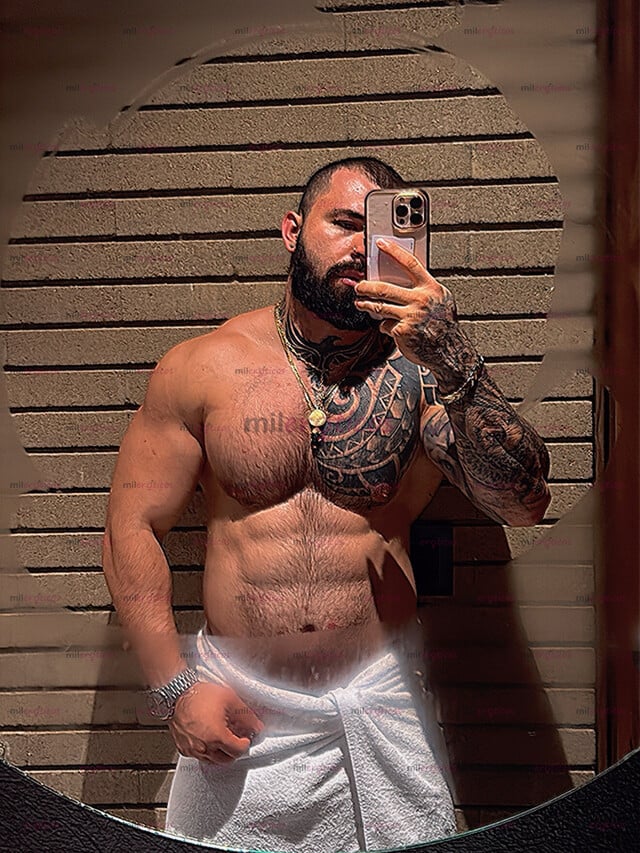 FOTOS DE DE PASO EN CDMX MASAJISTA GALAN VELLUDO CON PORTE MASCULINO