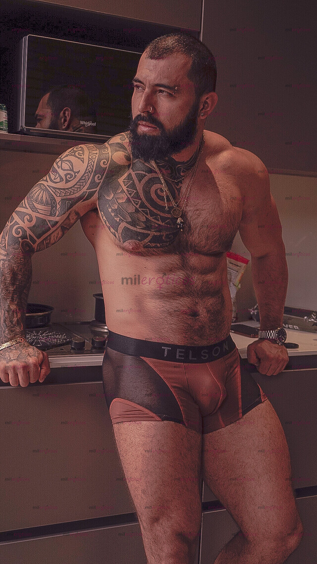 FOTOS DE DE PASO EN CDMX MASAJISTA GALAN VELLUDO CON PORTE MASCULINO