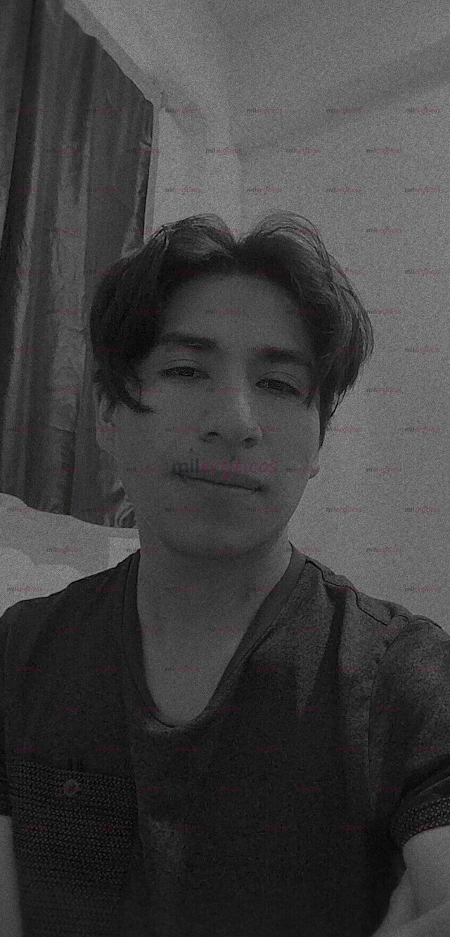 FOTOS DE TENGO MEMES, BUENA PLÁTICA Y ANTOJO DE ALGUIEN COMO TÚ.