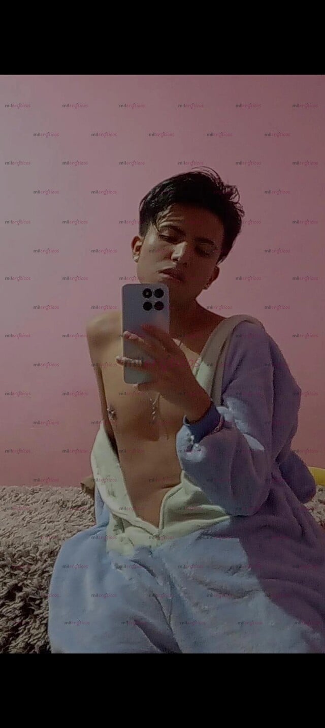FOTOS DE CHICO TWINK DISPUESTO A HACERTE CONSENTIRTE EN TUS NECESIDADES