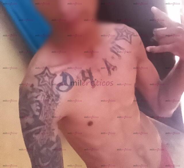 FOTOS DE ALBERTO MACHO DOTADO GRUESA BUENA ERECCION