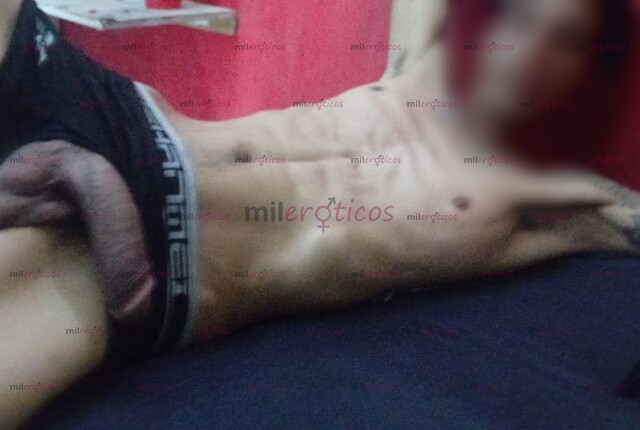 FOTOS DE ALBERTO MACHO DOTADO GRUESA BUENA ERECCION