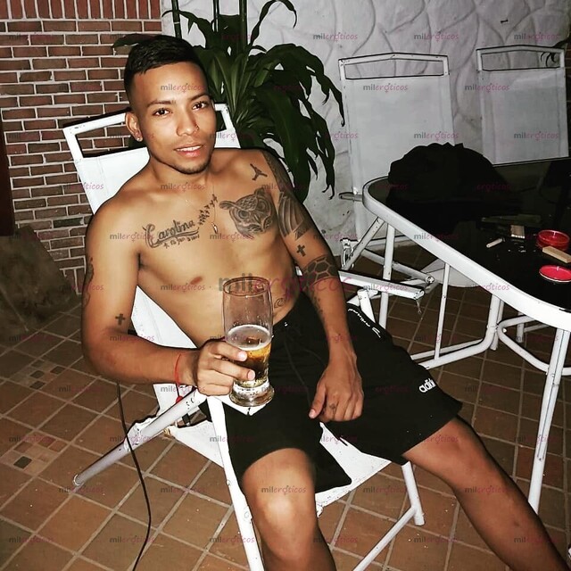 FOTOS DE MORENO EXÓTICO CON GANAS DE CUMPLIR TODAS TUS FANTASIAS