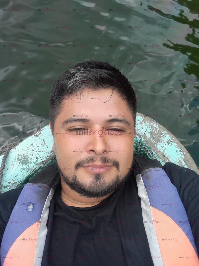 FOTOS DE SINGLE DISPONIBLE PARA FANTASIAS SOY DE MENTE ABIERTA Y DISPONIBILIDAD DE HORARI