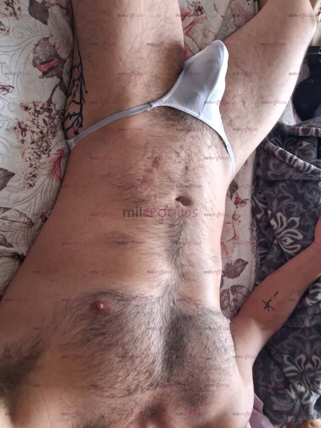 FOTOS DE GUAPO, MAMADO & MUY PELUDO. CON BUENA VERGA & BUEN CULO.
