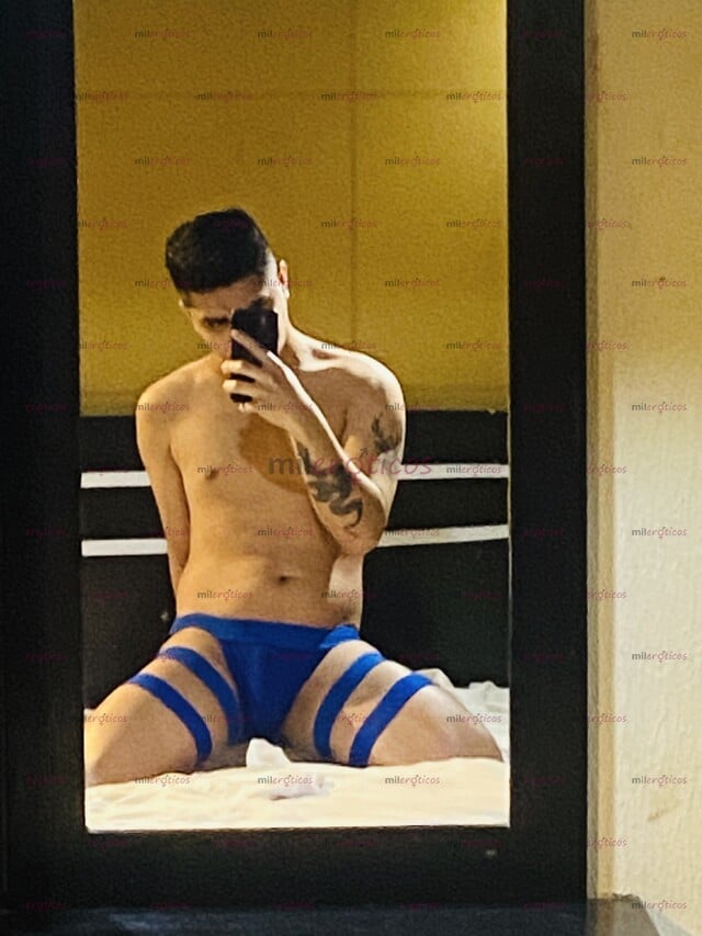 FOTOS DE UNIVERSITARIO LISTO PARA ROMPERTE Y LLENARTE DE LECHE
