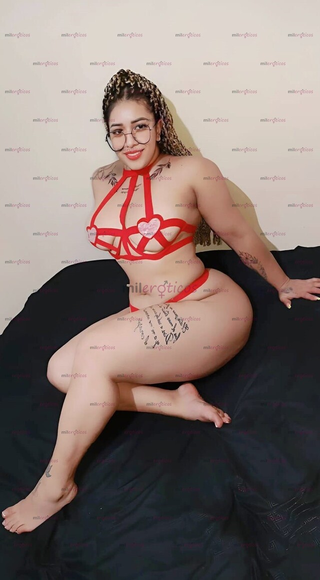 FOTOS DE LINDA PRINCESA TRISERVICIOS TE ENCANTARA,, UNA MAMASITA Y UNA PERRA EN LA CAMA