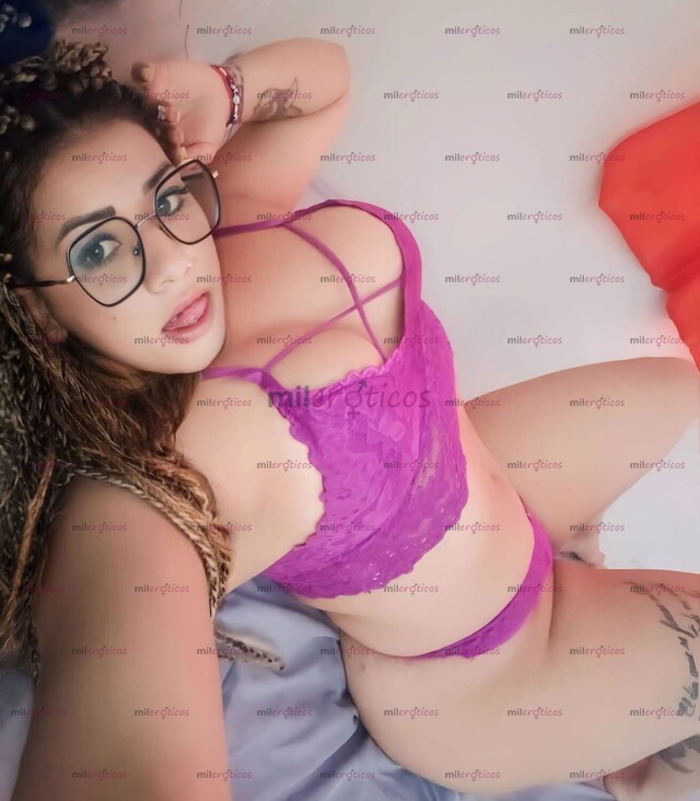 FOTOS DE LINDA PRINCESA TRISERVICIOS TE ENCANTARA,, UNA MAMASITA Y UNA PERRA EN LA CAMA