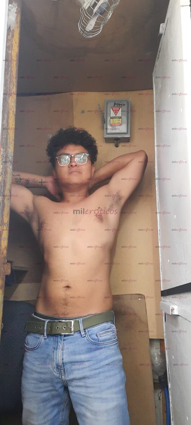 FOTOS DE JOVEN EN BUSCA DE NUEVA AVENTURAS CON MUJERES