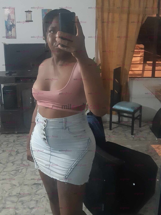 FOTOS DE HELLO EVERYBODY IS ME MEL UNA MORENA AGRADABLE :)