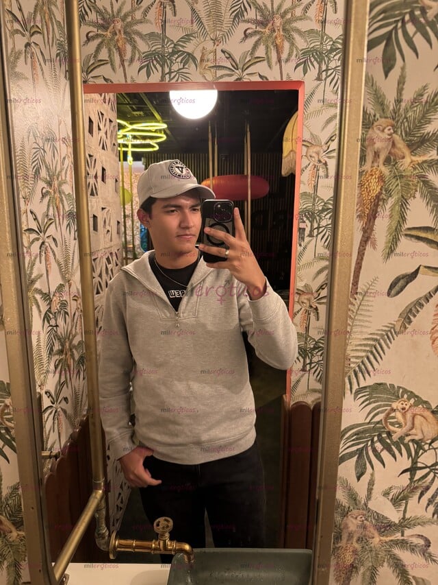 FOTOS DE JOVEN PASIVO, SERIO Y DISCRETO DE PASO POR TU CIUDAD