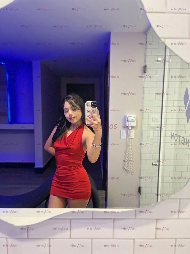 FOTOS DE LAYLA MORENA HERMOSA MUY MUY COMPLACIENTE Y CACHONDA