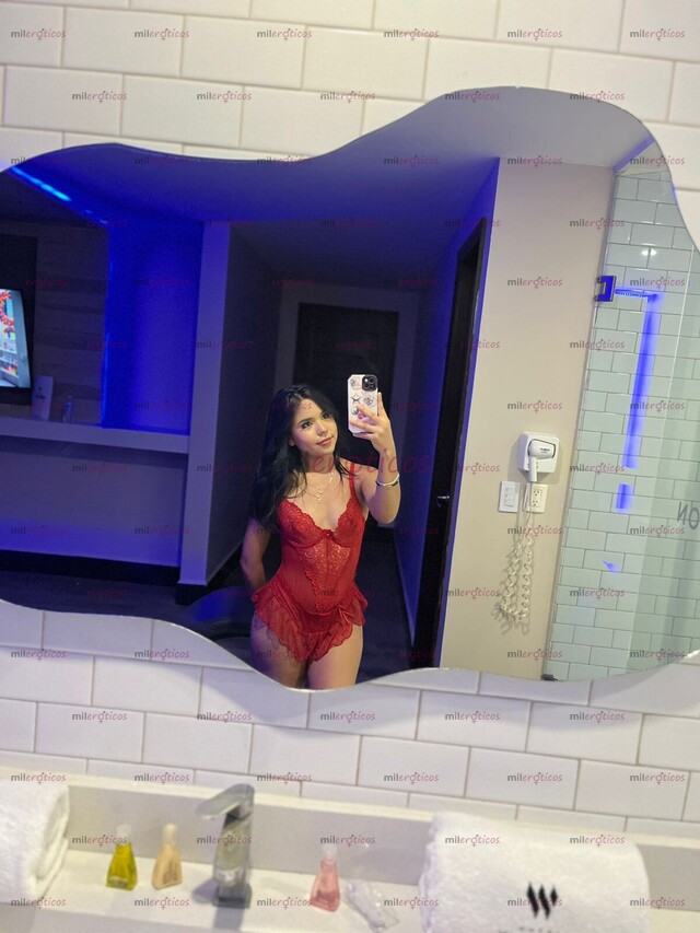 FOTOS DE LAYLA MORENA HERMOSA MUY MUY COMPLACIENTE Y CACHONDA