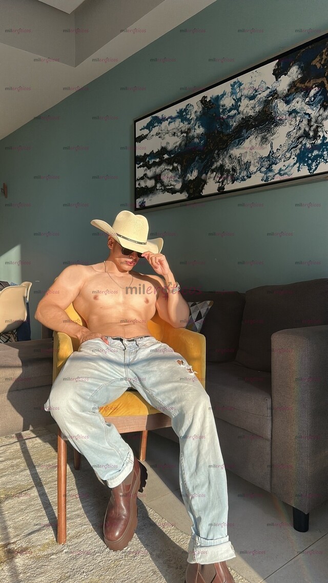 FOTOS DE SWINGER COWBOY ALTO DE 1.92 CON VERGA DE 21CM PERFECT SWINGER