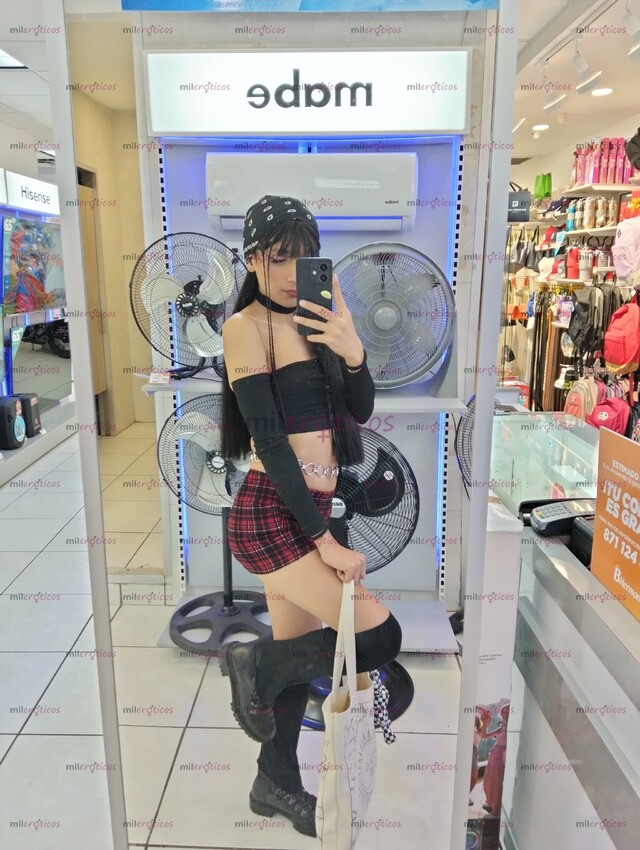 FOTOS DE TRANS COMPLACIENTE DELGADA NALGONCITA LISTA PARA COMPLACER TUS FANTASÍAS