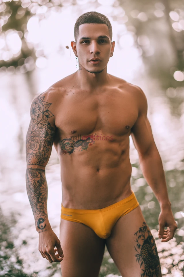 Realizo masajes y hago show de stripper tambien servicio de compania para todo publico fiestas boda eventos tengo buena presencia y temas de conversac...
