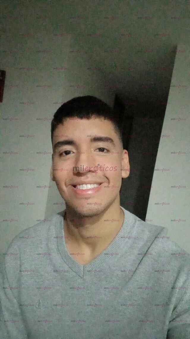 FOTOS DE CHICO JOVEN UNIVERSITARIO PARA MASAJES EN CALI