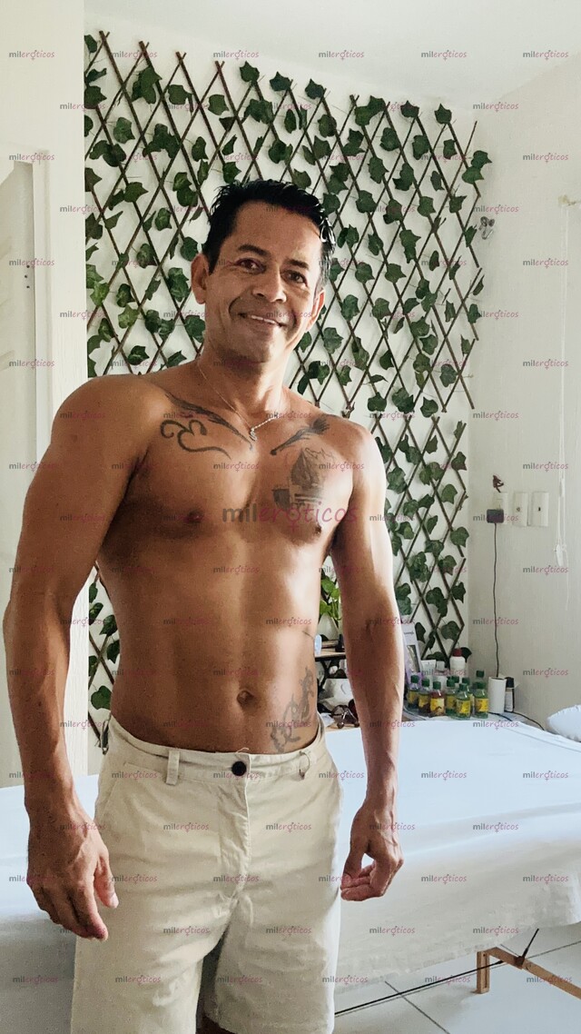 FOTOS DE MASAJISTA MASCULINO EN PLAYA DEL CARMEN. DE HOMBRE A HOMBRE