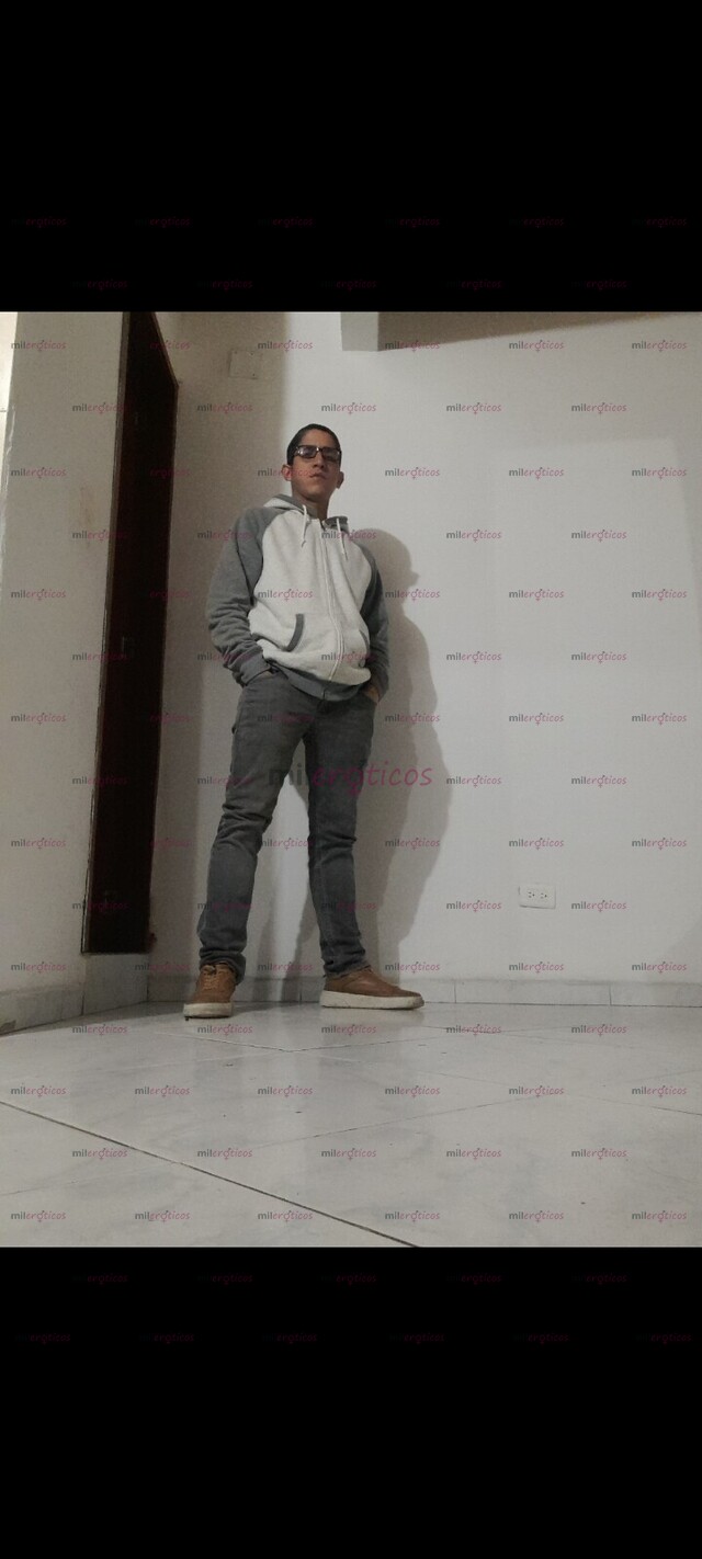 FOTOS DE JOVEN EN BUSCA DE MUJERES MAYORES PARA ENCUENTOS CASUALES