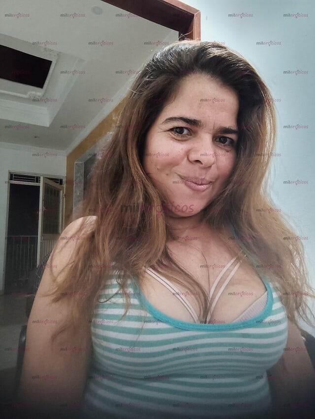 FOTOS DE MUJER MADURA Y SENSUAL CON MUCHOS DESEOS DE FANTASEAR Y HACER VIVIR MOMENTOS ERO