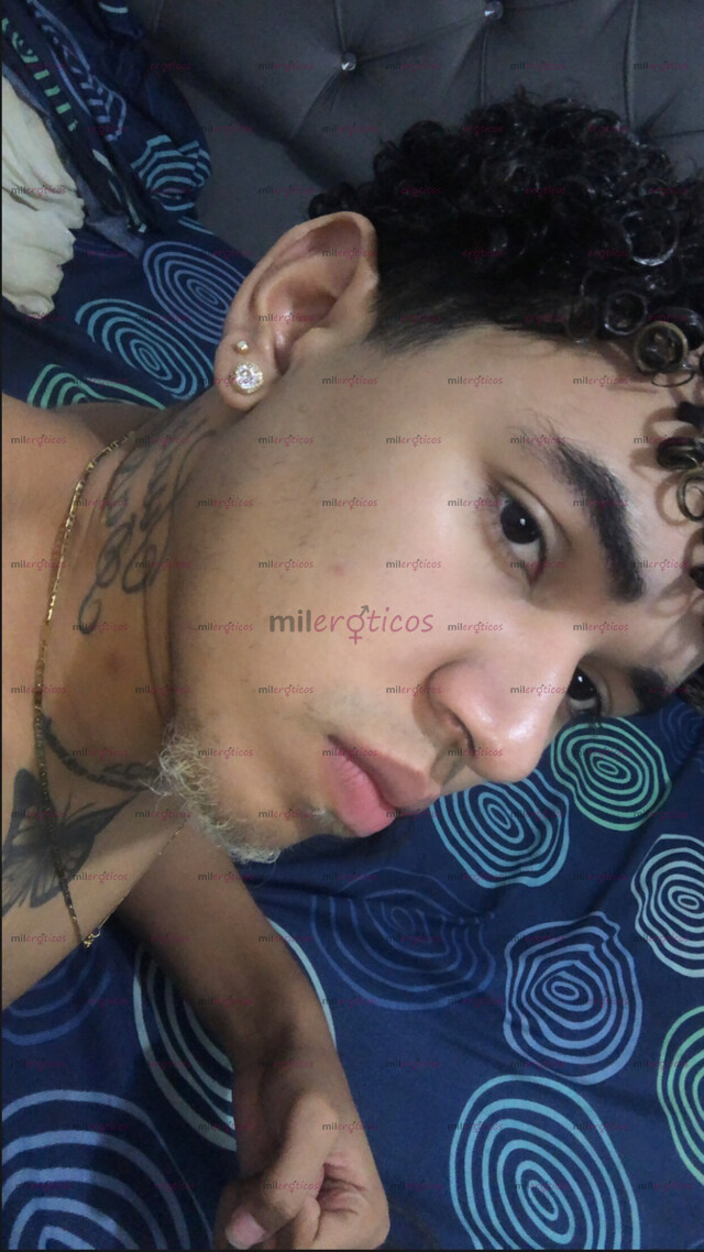 FOTOS DE POLLO BISEXUAL CALIENTE Y MUY COMPLACIENTE CON BUENA VERGA