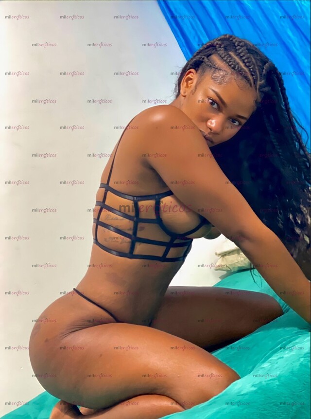 FOTOS DE SOY VIVIAN Y VENGO A TRATARTE COMO TE MERECES CON MO SHOW EN LA CAMA