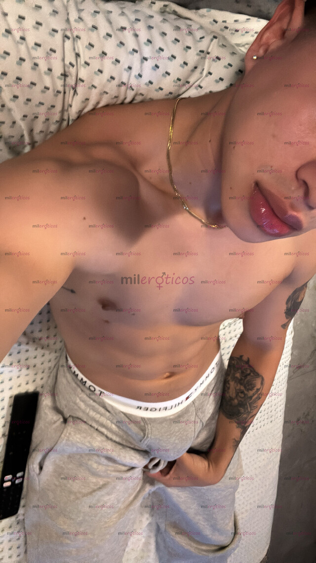 FOTOS DE DISPONIBLE JOVEN DISCRETO DISPUESTO A COMPLACERTE, ESCRÍBEME A WHATSAPP !!!