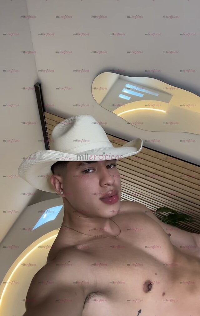 FOTOS DE DISPONIBLE JOVEN DISCRETO DISPUESTO A COMPLACERTE, ESCRÍBEME A WHATSAPP !!!