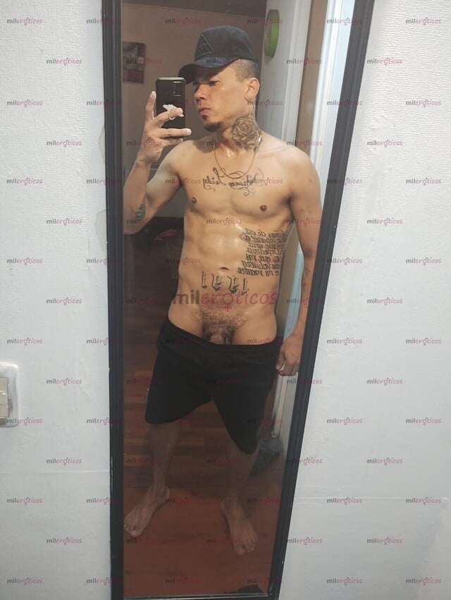 FOTOS DE SOMOS DOS MANES DOTADOS MUY BIEN DISPUESTO A COMPLACERTE
