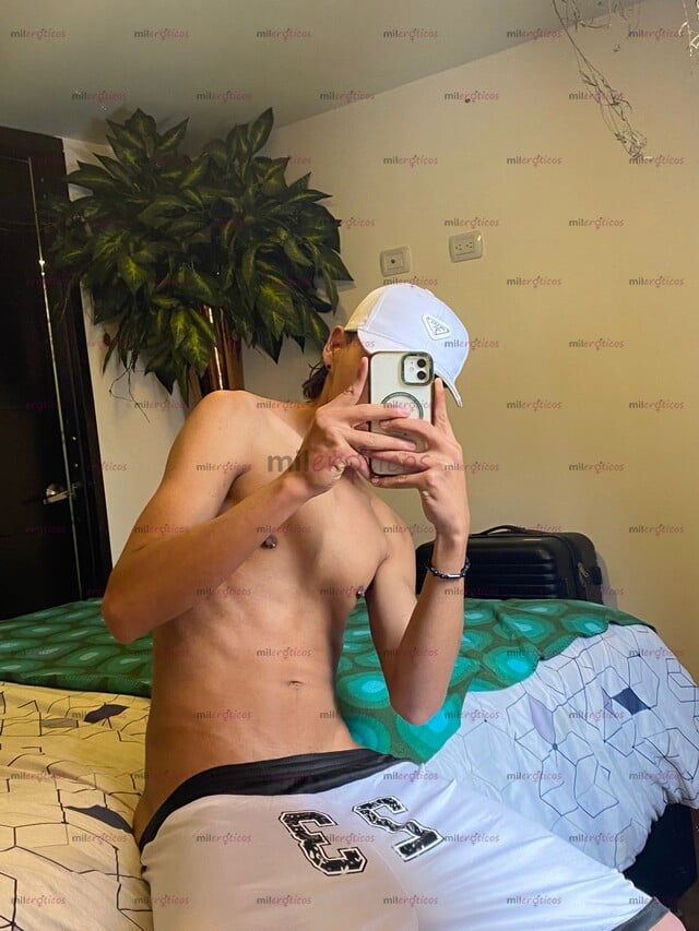 FOTOS DE HOLA UN GUSTO SOY UN CHICO JÓVEN DE 20 AÑOS VERGÓN19CM DISPUESTO A COMPLACERTE