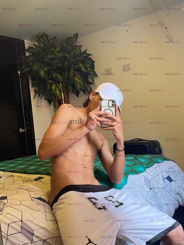 FOTOS DE HOLA UN GUSTO SOY UN CHICO JÓVEN DE 20 AÑOS VERGÓN19CM DISPUESTO A COMPLACERTE
