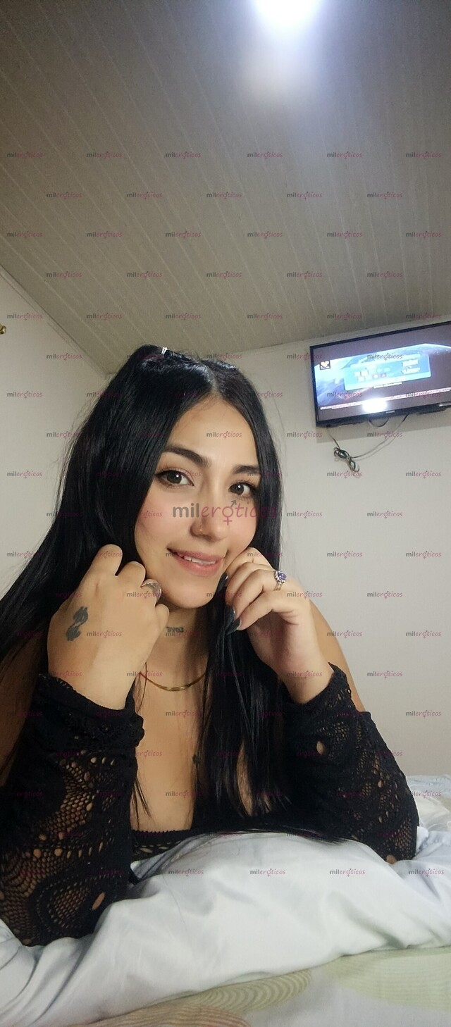 FOTOS DE PELI NEGRA DISPUESTA A COMPLACERTE Y SER TU AMANTE IDEAL