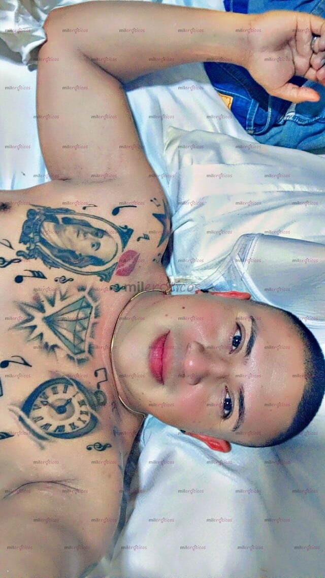 FOTOS DE HOMBRE DE 38 AÑOS TRIGUEÑO CON TATUAJES EN EL PECHO ESCRIBEME TE BRINDO INFORMAC