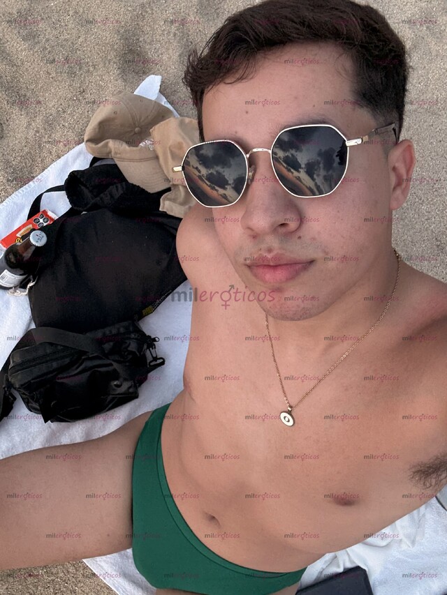 FOTOS DE ÓSCAR TENGO 22 AÑOS COMPAÑÍA O LO QUE NECESITES. MÁNDAME INBOX