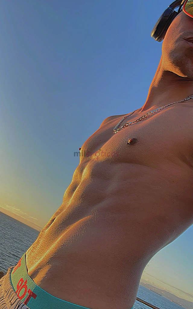 Adulto masculino pasivo chilenodispuesto a complacer tus fantasiasatiendo a domiciliopersonas seriascolaboraciones activasventa de contenido tambiendi...